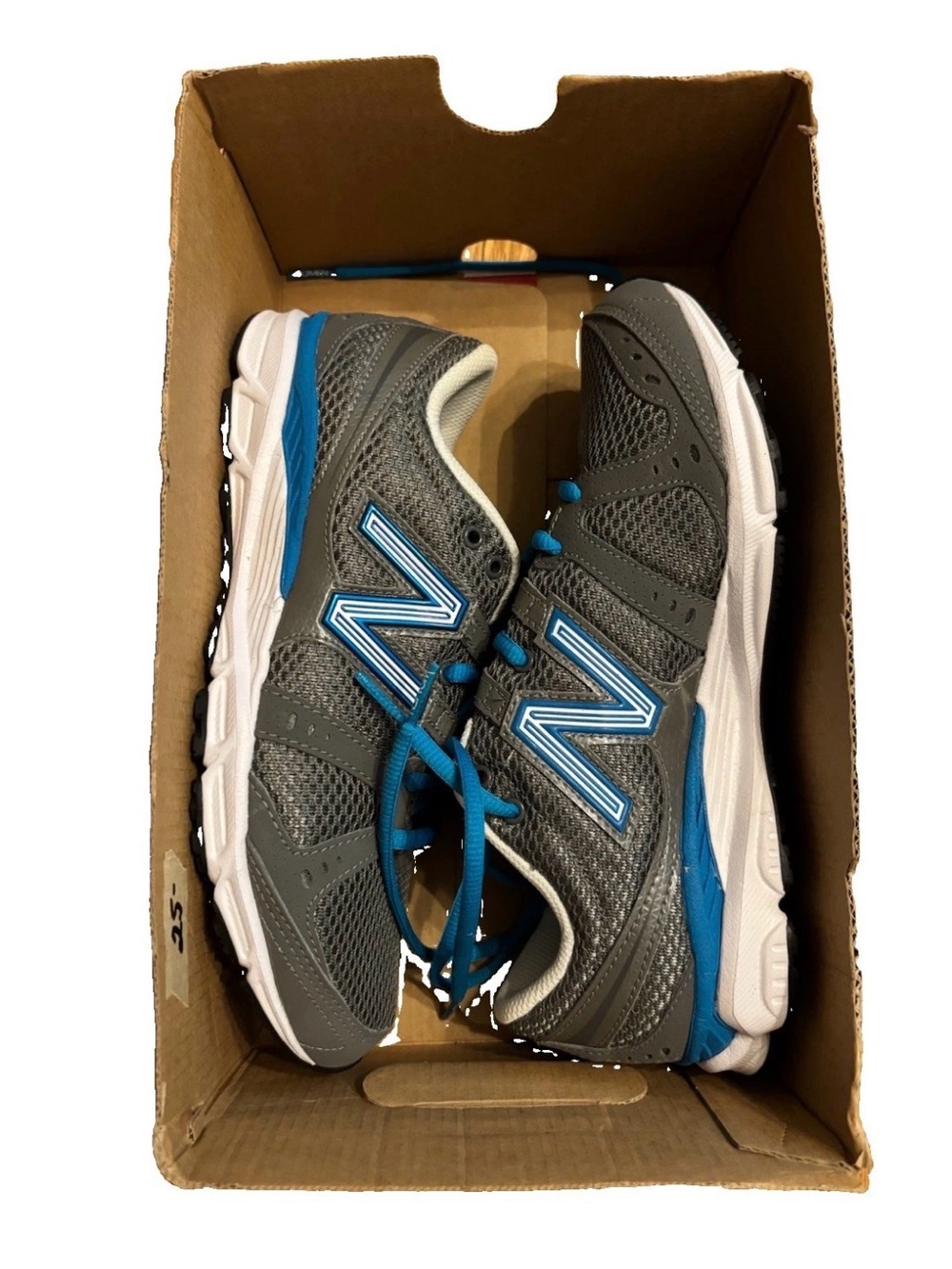New Balance Women's 690 V1 Running Shoe, Charcoal/Blue, 7 M US